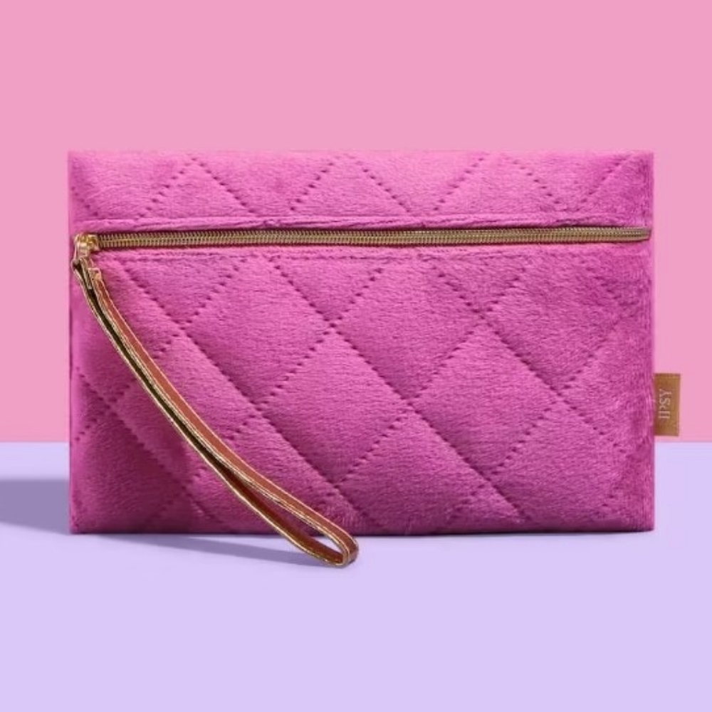 ❤️‍🔥$5~ NEW! Ipsy Make-up or Travel Bag, Pink Velvet With Gold Clutch Handle